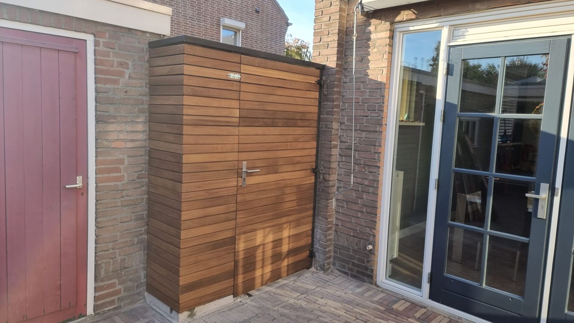 Schutting en poort in rhombus blokprofiel